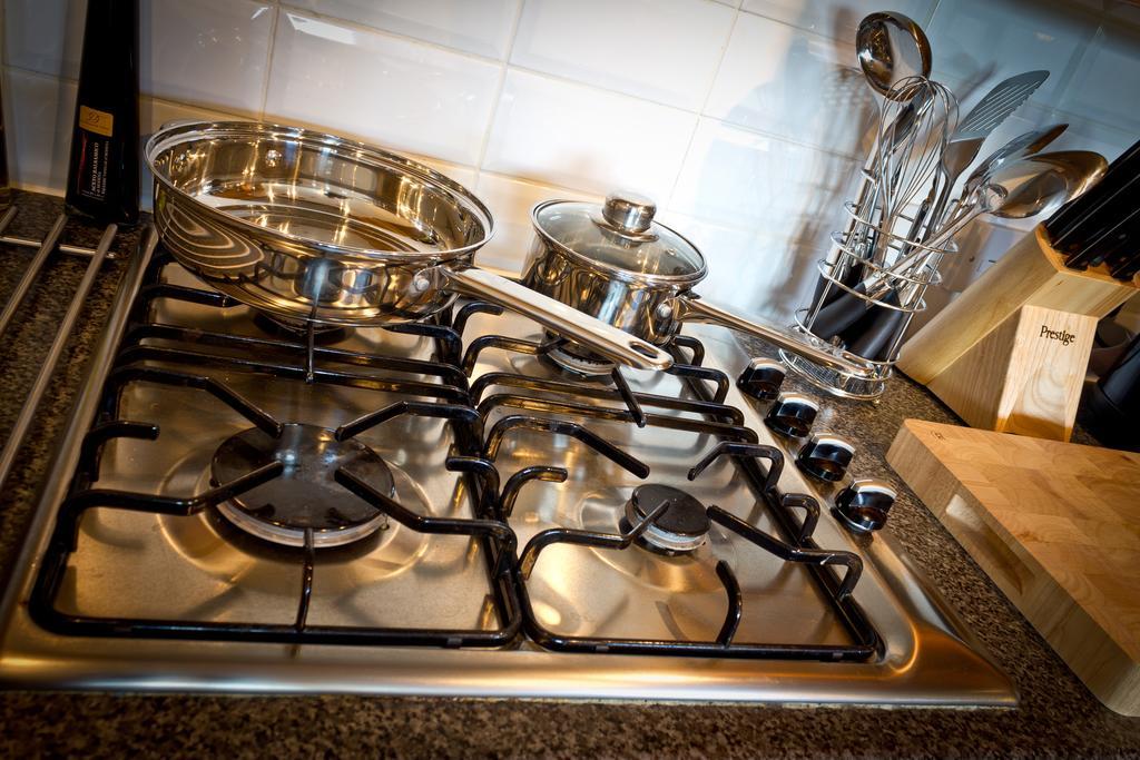 The Lindley Suite - Simple2Let Serviced Apartments Хаддерсфилд Номер фото