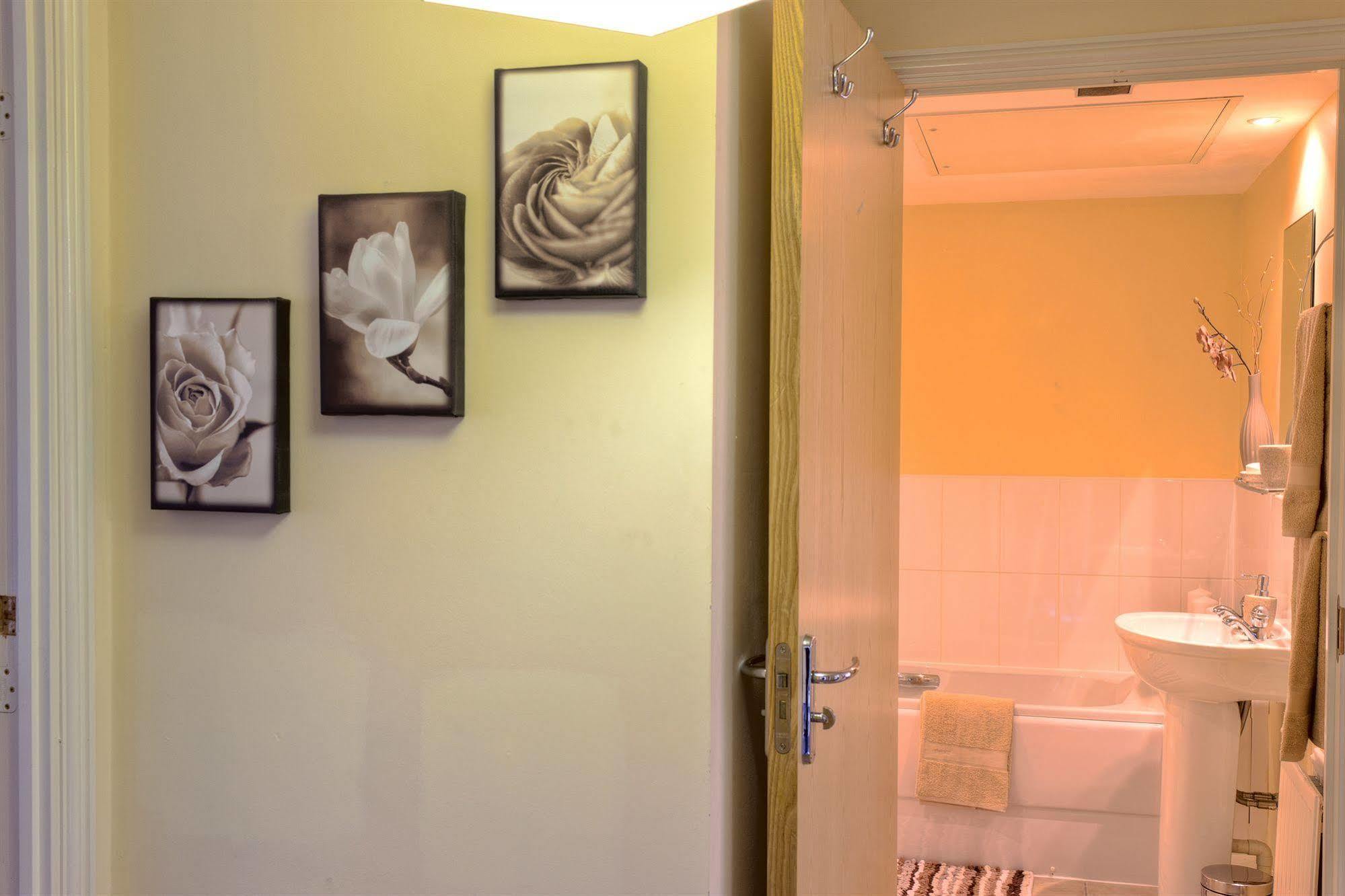 The Lindley Suite - Simple2Let Serviced Apartments Хаддерсфилд Экстерьер фото